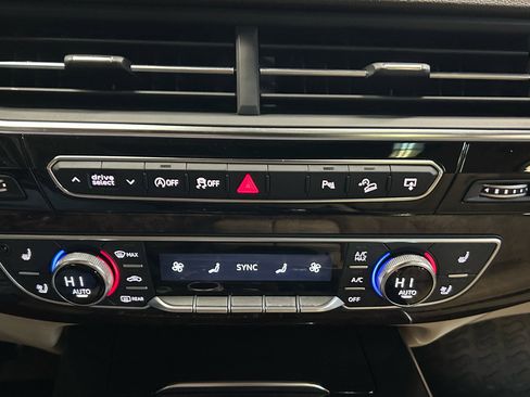 Used 2017 Audi Q7 3.0T Premium Plus image 13