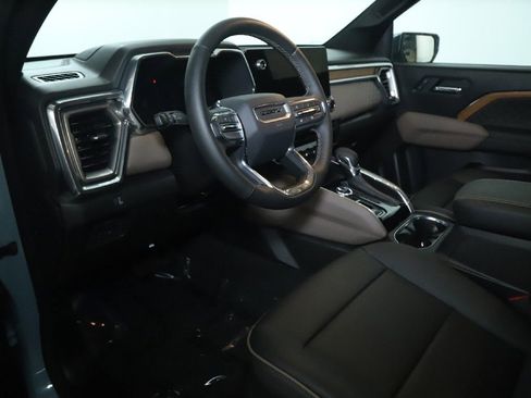 Used 2026 GMC Canyon Denali AWD/4WD image 17
