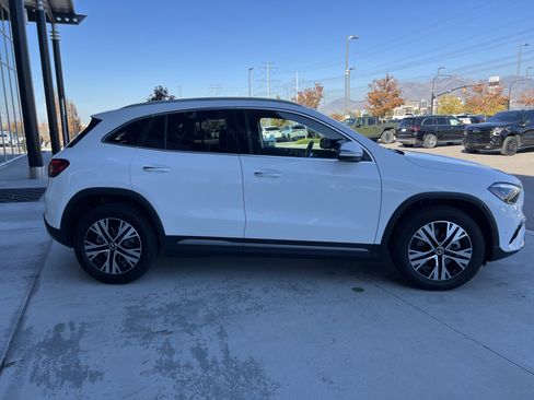 Certified 2025 Mercedes-Benz GLA 250 4MATIC image 4