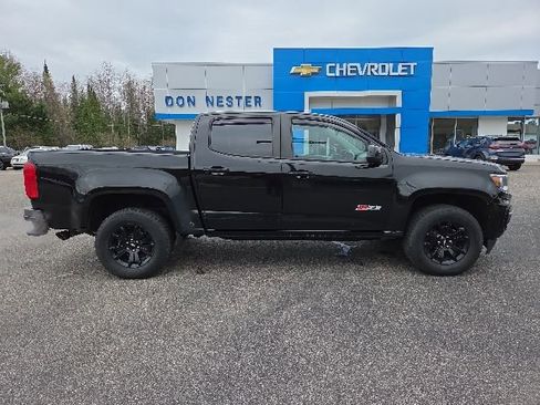 Used 2021 Chevrolet Colorado Z71 w/ Z71 Midnight Edition AWD/4WD image 30