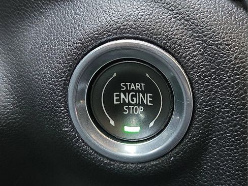 Used 2021 GMC Sierra 1500 SLT AWD/4WD image 17