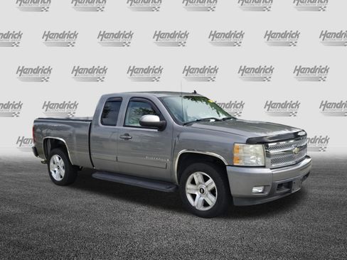 Used 2008 Chevrolet Silverado 1500 LTZ w/ Safety Package RWD image 2