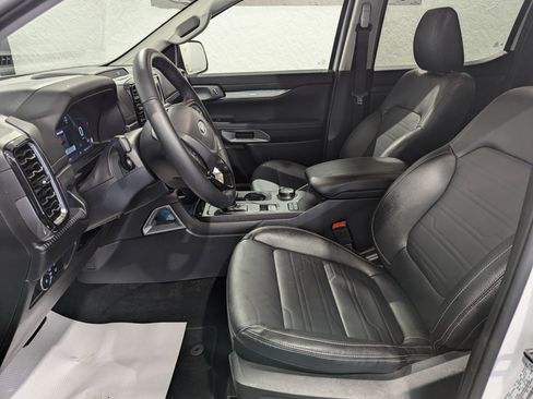 Used 2024 Ford Ranger Lariat w/ Trailer Tow Package image 14