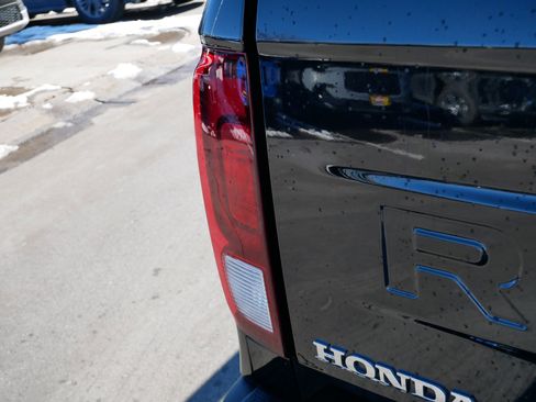 Certified 2026 Honda Ridgeline Black Edition image 17
