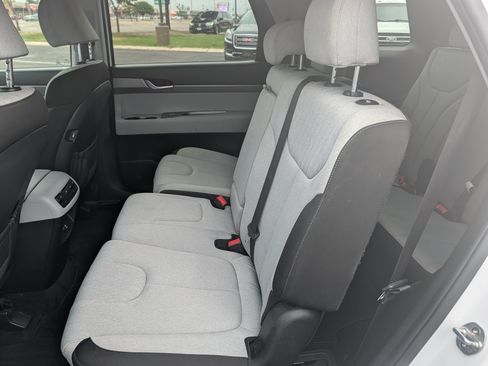 Used 2021 Hyundai Palisade SE AWD/4WD image 12