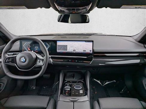 Certified 2026 BMW 530i xDrive AWD/4WD image 19