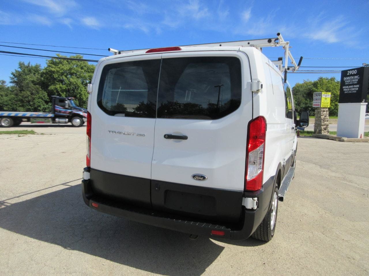 Used 2019 Ford Transit 250 130 Low Roof w/ Exterior Upgrade Package RWD image 8