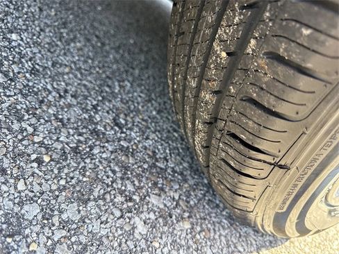 Used 2020 Chevrolet Malibu LS image 35