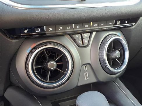 Used 2024 Chevrolet Blazer LT w/ Convenience Package image 13