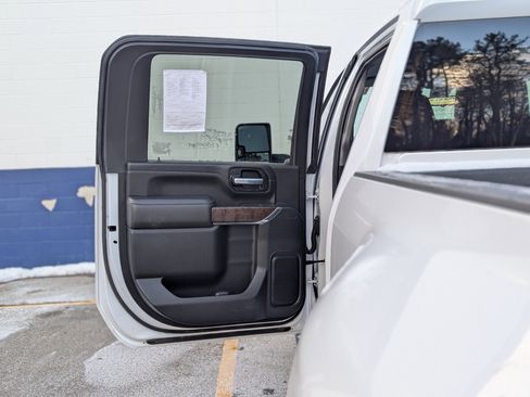 Used 2021 GMC Sierra 3500 Denali w/ Denali Ultimate Package image 43