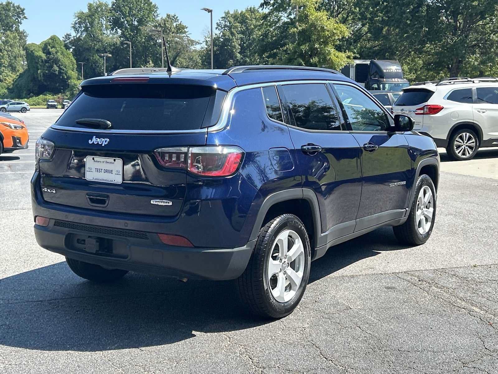 Used 2019 Jeep Compass Latitude w/ Popular Equipment Group AWD/4WD image 4