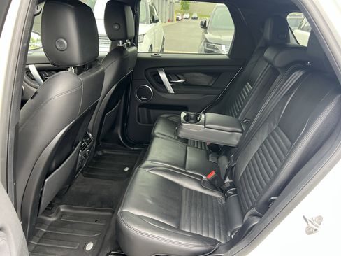 Used 2020 Land Rover Discovery Sport SE AWD/4WD image 33