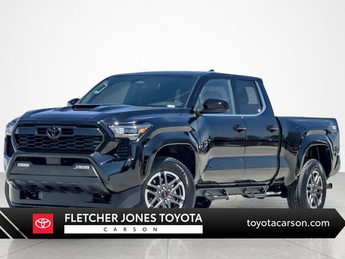Certified 2025 Toyota Tacoma TRD Sport AWD/4WD image 1