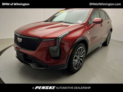 Used 2025 Cadillac XT4 Sport FWD image 1
