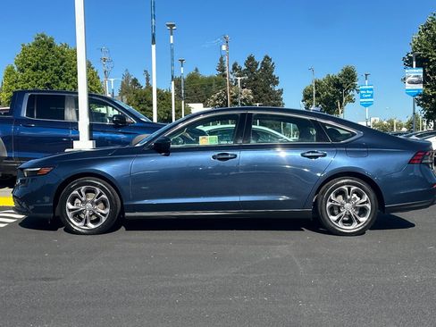 Used 2023 Honda Accord EX image 2
