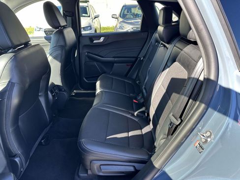 Used 2025 Ford Escape SE FWD image 13