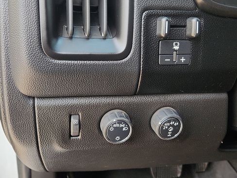 Used 2022 Chevrolet Colorado ZR2 w/ ZR2 Dusk Special Edition image 15