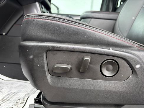 Used 2023 Chevrolet Suburban RST AWD/4WD image 21