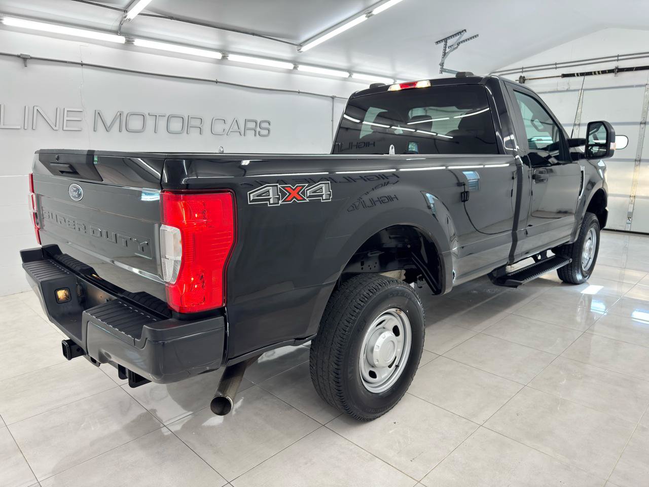Used 2022 Ford F250 XL w/ Power Equipment Group AWD/4WD image 4