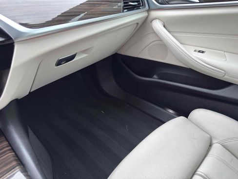 Used 2017 BMW 540i image 42