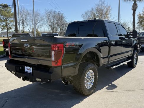 Used 2022 Ford F250 XLT w/ XLT Premium Package image 5