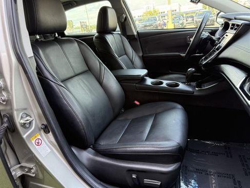 Used 2016 Toyota Avalon Touring FWD image 18