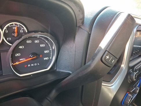 Used 2022 Chevrolet Silverado 1500 LT Trail Boss w/ Bed Protection Package image 16