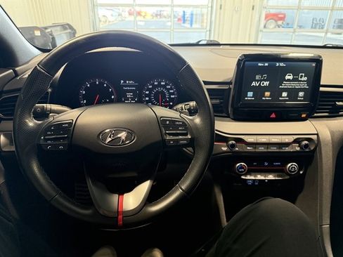 Used 2021 Hyundai Veloster Turbo image 23