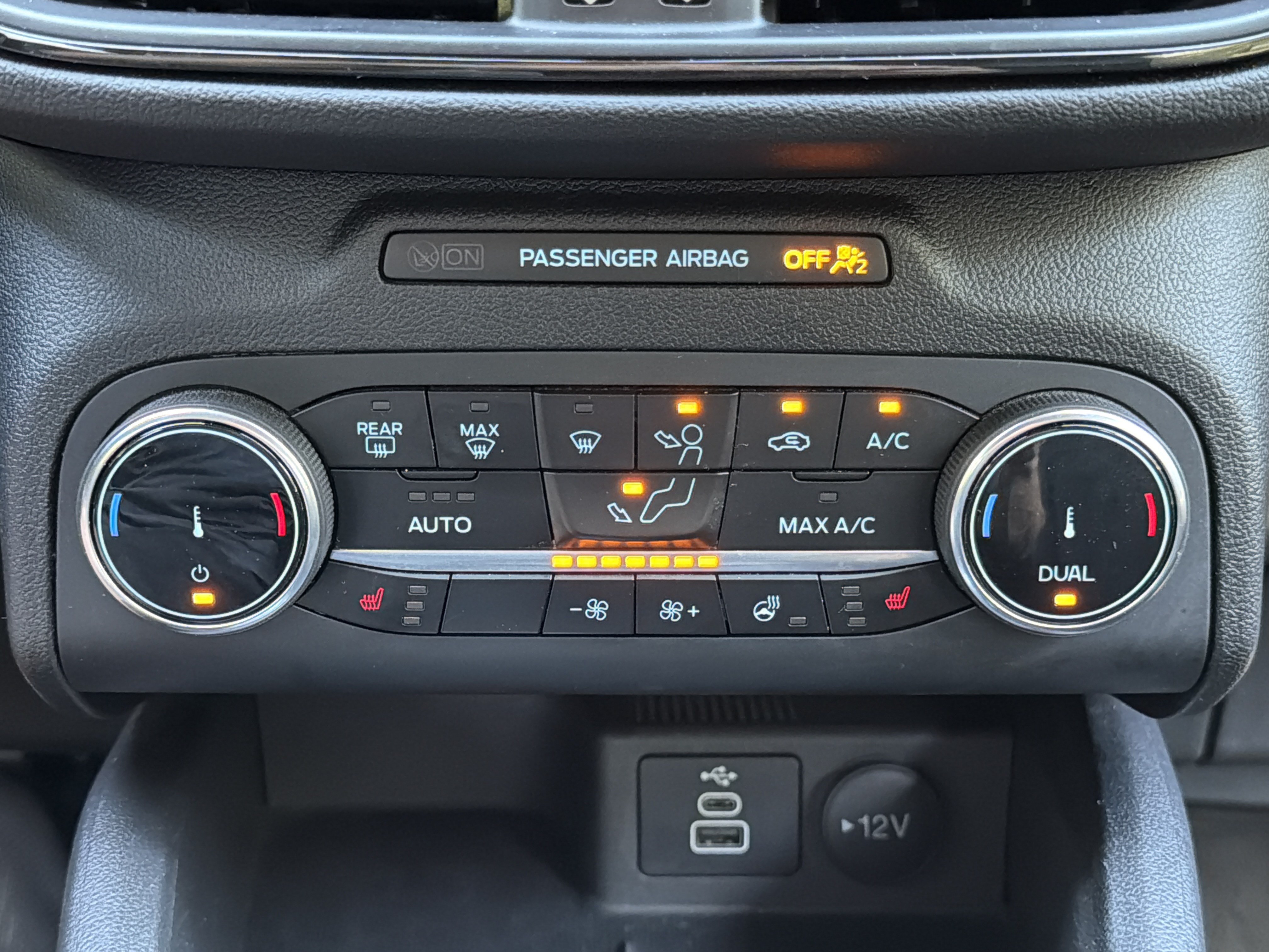 Used 2024 Ford Escape ST-Line AWD/4WD image 8