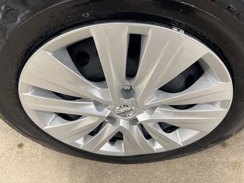 Certified 2023 Nissan Sentra S image 40