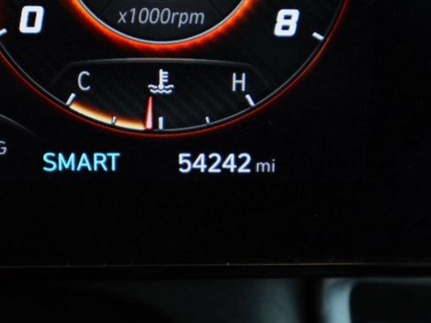 Used 2024 Hyundai Elantra SEL FWD image 14