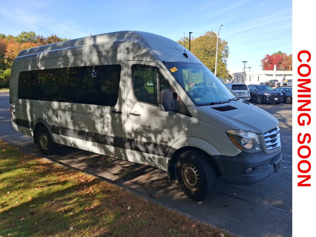 Used 2015 Freightliner Sprinter 2500 RWD image 4