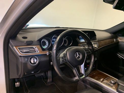 Used 2016 Mercedes-Benz E 350 4MATIC Sedan image 13