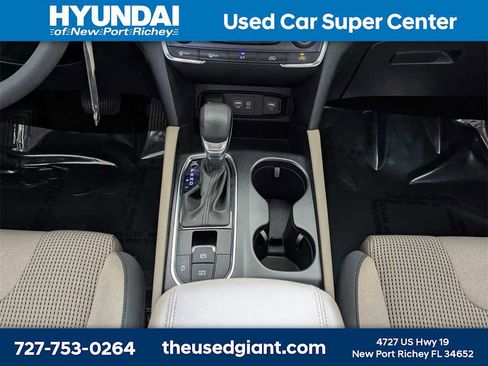 Used 2019 Hyundai Santa Fe SE image 21