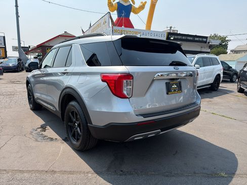 Used 2020 Ford Explorer XLT w/ Equipment Group 202A AWD/4WD image 5