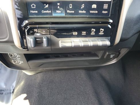 Used 2024 RAM 2500 Laramie w/ Safety Group image 21