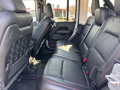 Used 2022 Jeep Wrangler Unlimited Rubicon w/ Xtreme Recon 35" Tire Package image 13