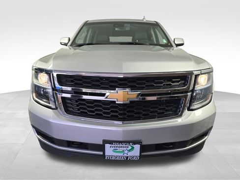 Used 2018 Chevrolet Suburban LT AWD/4WD image 2
