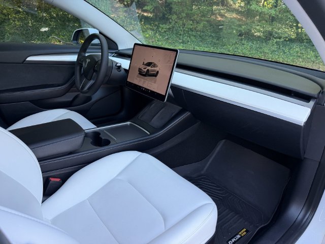 Used 2022 Tesla Model 3 Long Range AWD/4WD image 29