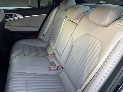 Used 2023 Genesis G70 2.0T w/ Sport Prestige Package image 17