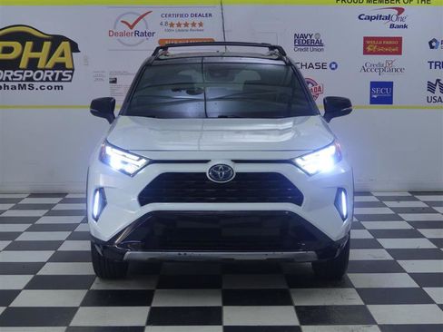 Used 2023 Toyota RAV4 XSE AWD/4WD image 2