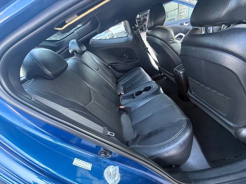 Used 2016 Hyundai Veloster Turbo image 17
