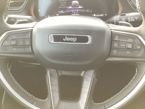 New 2026 Jeep Grand Cherokee Limited AWD/4WD image 13