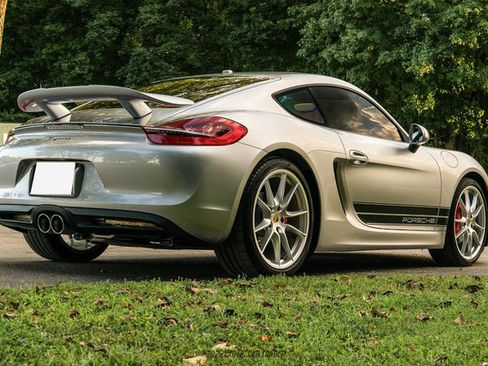 Used 2016 Porsche Cayman RWD image 8
