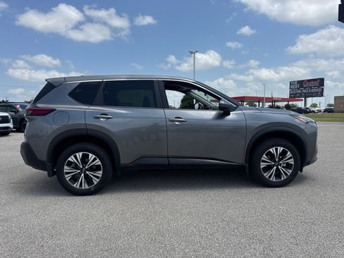 Used 2023 Nissan Rogue SV FWD image 7