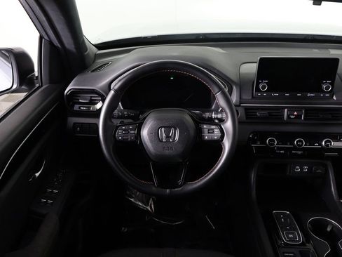 Used 2025 Honda Pilot Sport image 35