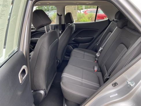 Used 2025 Hyundai Venue SEL FWD image 48
