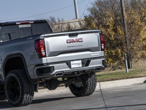 Used 2025 GMC Sierra 1500 Elevation image 8