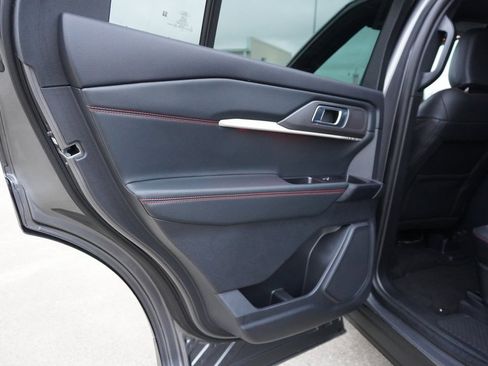 Certified 2025 Ford Explorer ST-Line w/ Premium Package image 23