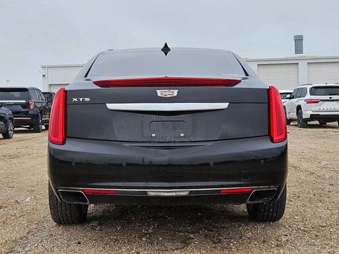 Used 2017 Cadillac XTS Luxury FWD image 6